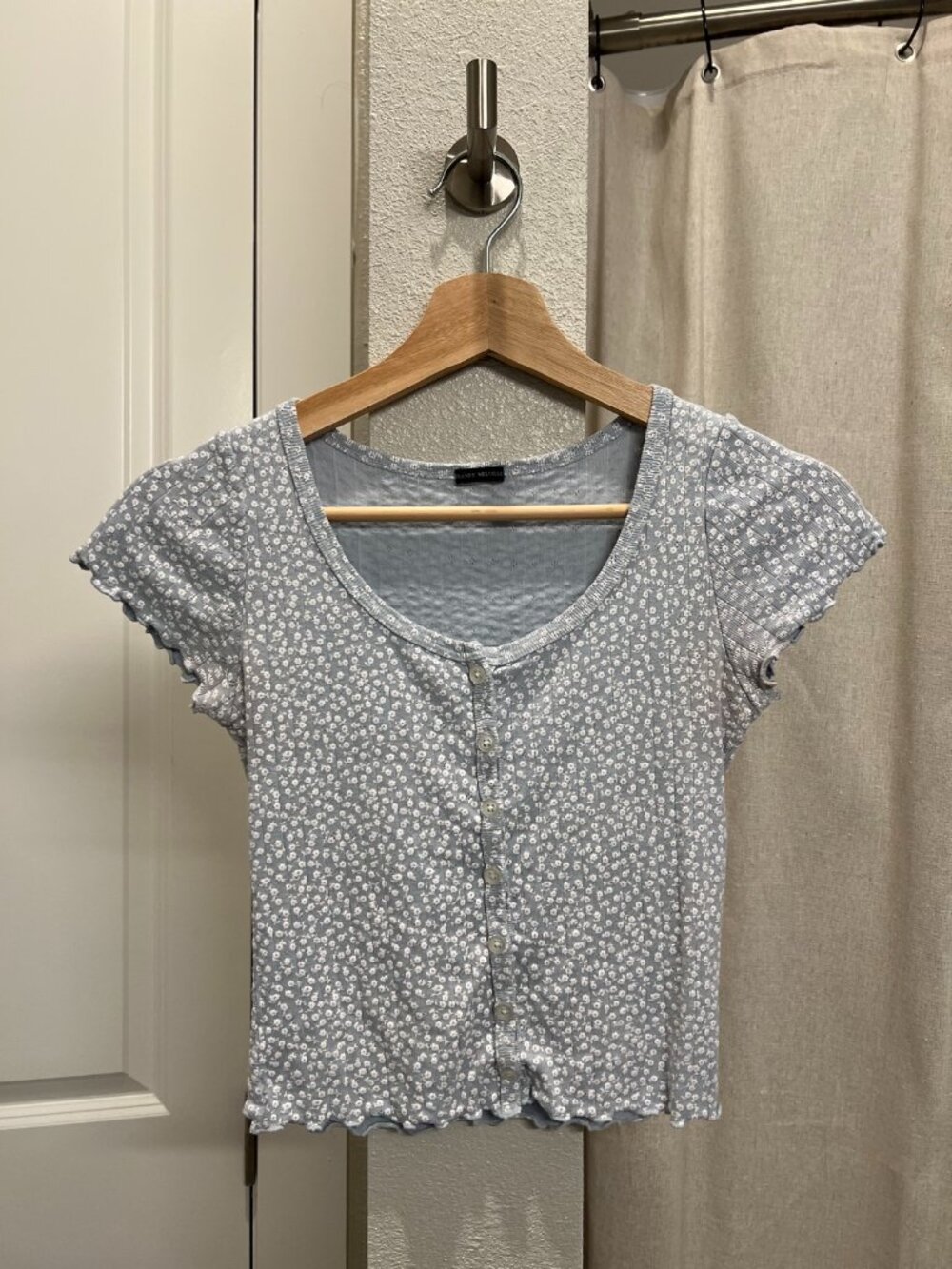 Brandy Melville Light Blue Floral Button-Front Baby Tee